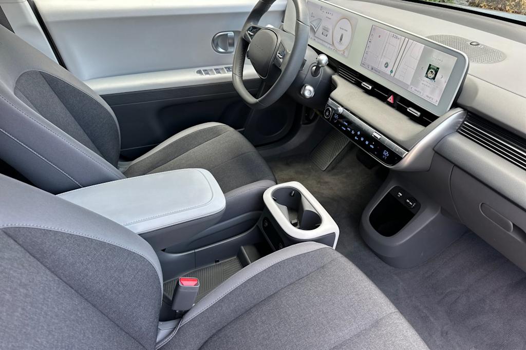 Thumbnail: 2024 Hyundai Ioniq 5 - 10