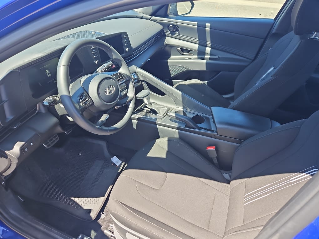 Thumbnail: 2025 Hyundai Elantra - 19