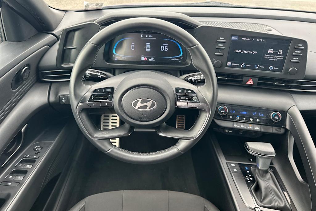 Thumbnail: 2025 Hyundai Elantra - 11