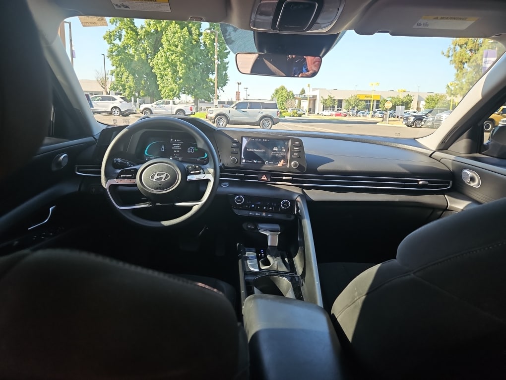 Thumbnail: 2025 Hyundai Elantra - 8