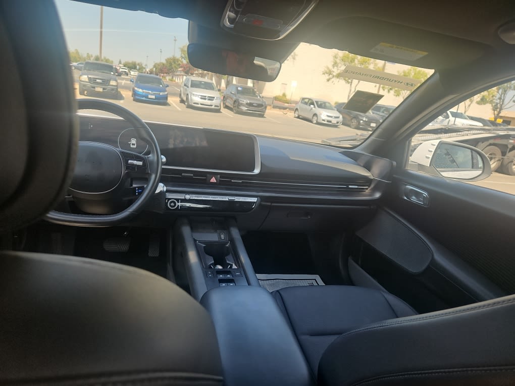 Thumbnail: 2023 Hyundai Ioniq 6 - 2