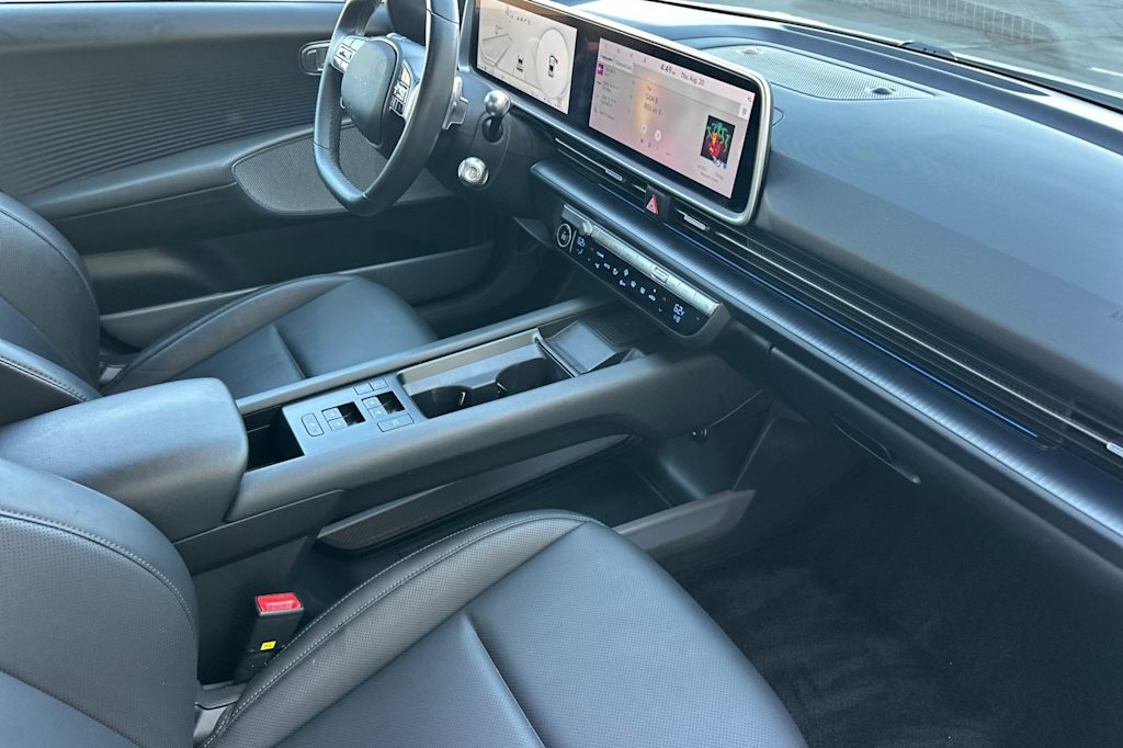 Thumbnail: 2023 Hyundai Ioniq 6 - 11