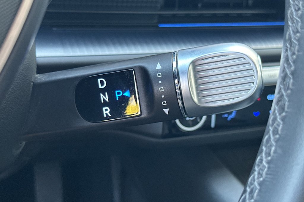 Thumbnail: 2023 Hyundai Ioniq 6 - 24
