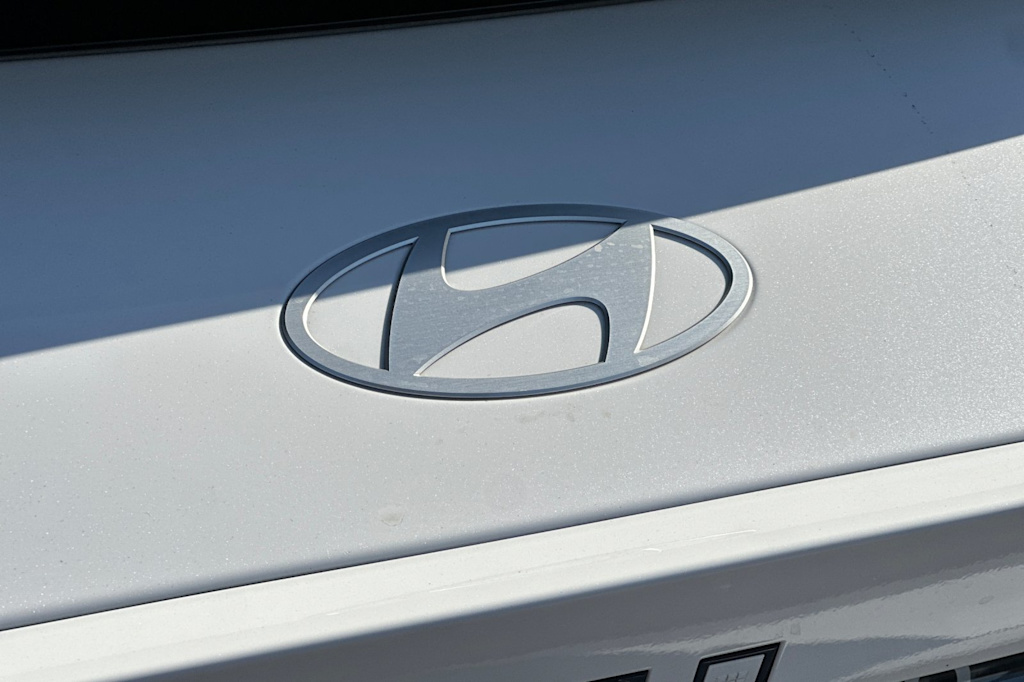 Thumbnail: 2023 Hyundai Ioniq 6 - 29