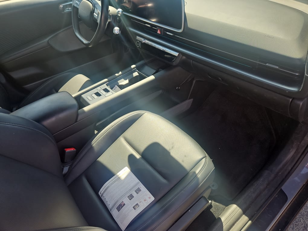 Thumbnail: 2023 Hyundai Ioniq 6 - 11
