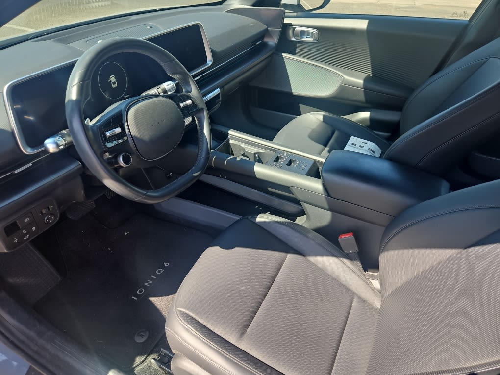 Thumbnail: 2023 Hyundai Ioniq 6 - 8