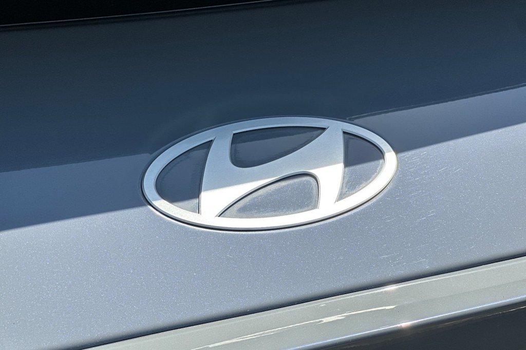 Thumbnail: 2023 Hyundai Ioniq 6 - 6