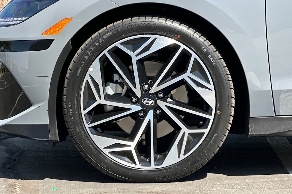 Thumbnail: 2023 Hyundai Ioniq 6 - 7