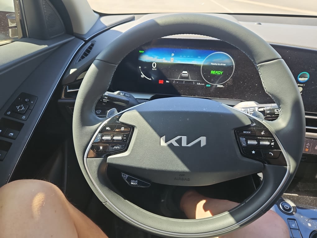 Thumbnail: 2023 Kia Niro - 19