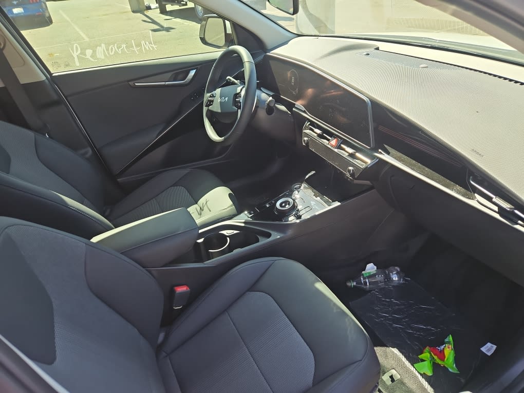 Thumbnail: 2023 Kia Niro - 10