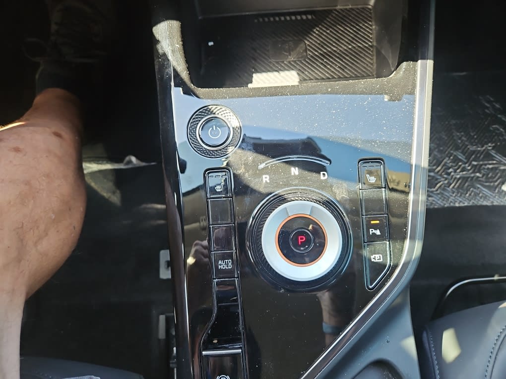 Thumbnail: 2023 Kia Niro - 13