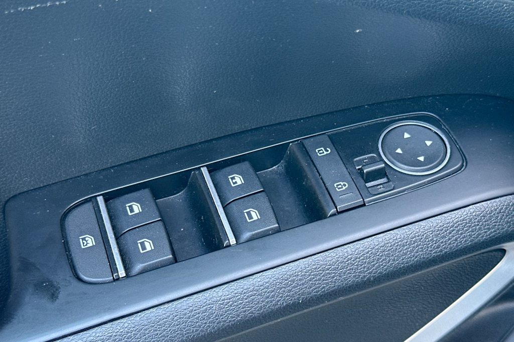 Thumbnail: 2023 Kia Soul - 24