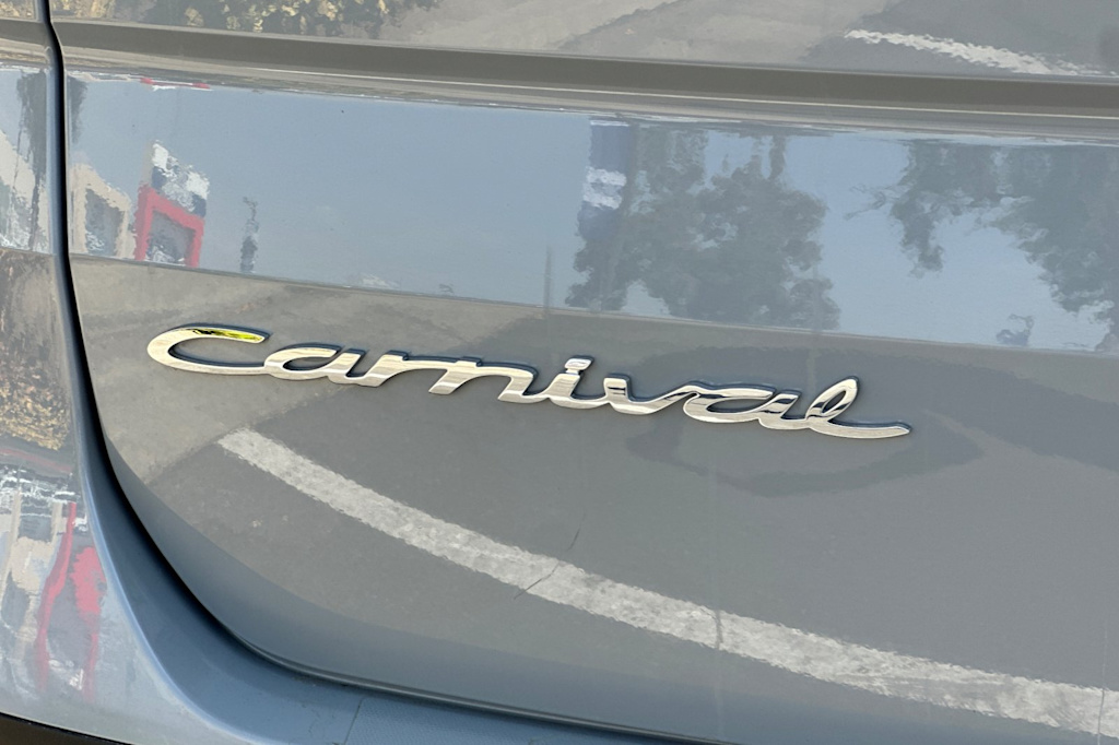 Thumbnail: 2022 Kia Carnival - 7