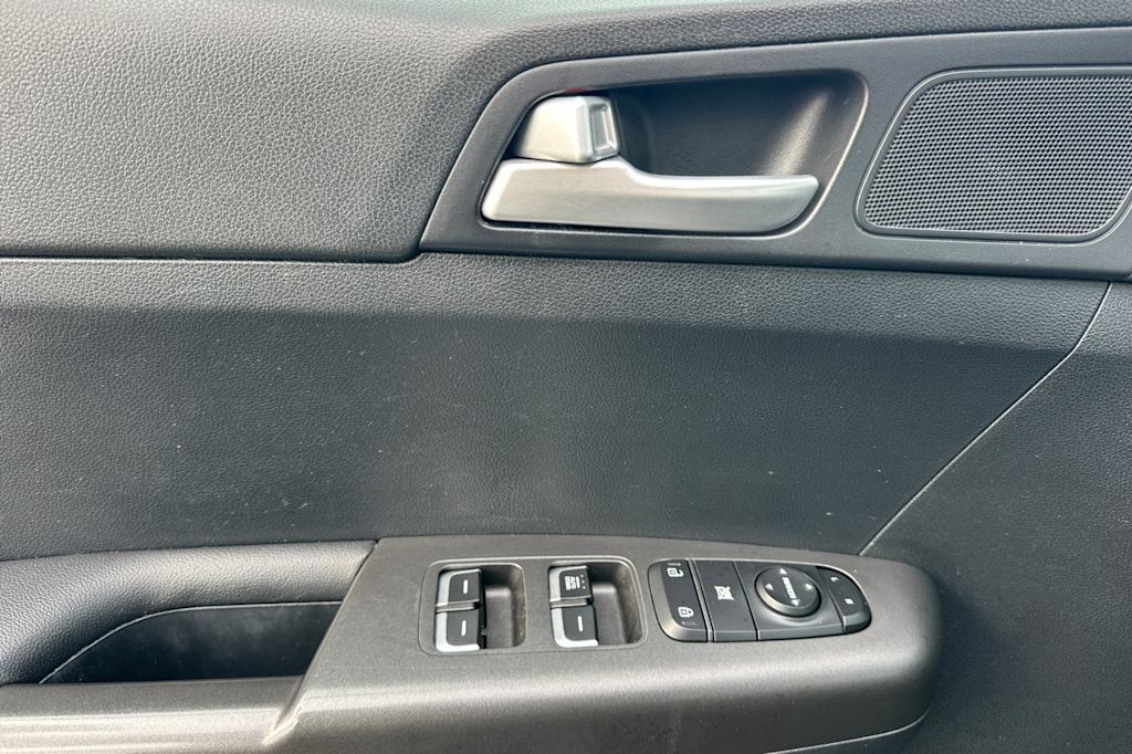 Thumbnail: 2022 Kia Sportage - 22