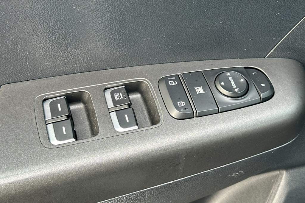 Thumbnail: 2022 Kia Sportage - 23