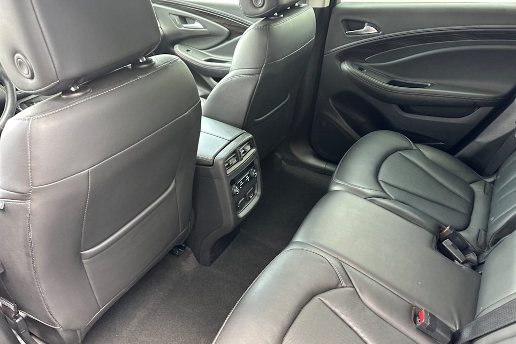 2020 Buick Envision Essence 10