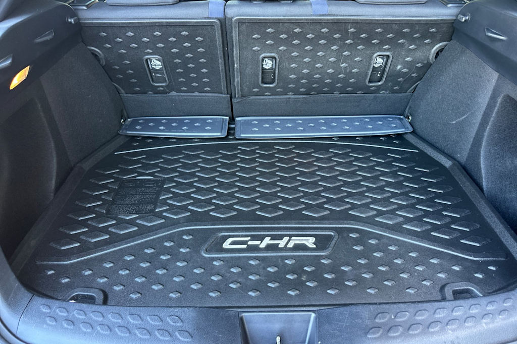 Thumbnail: 2021 Toyota C-HR - 17