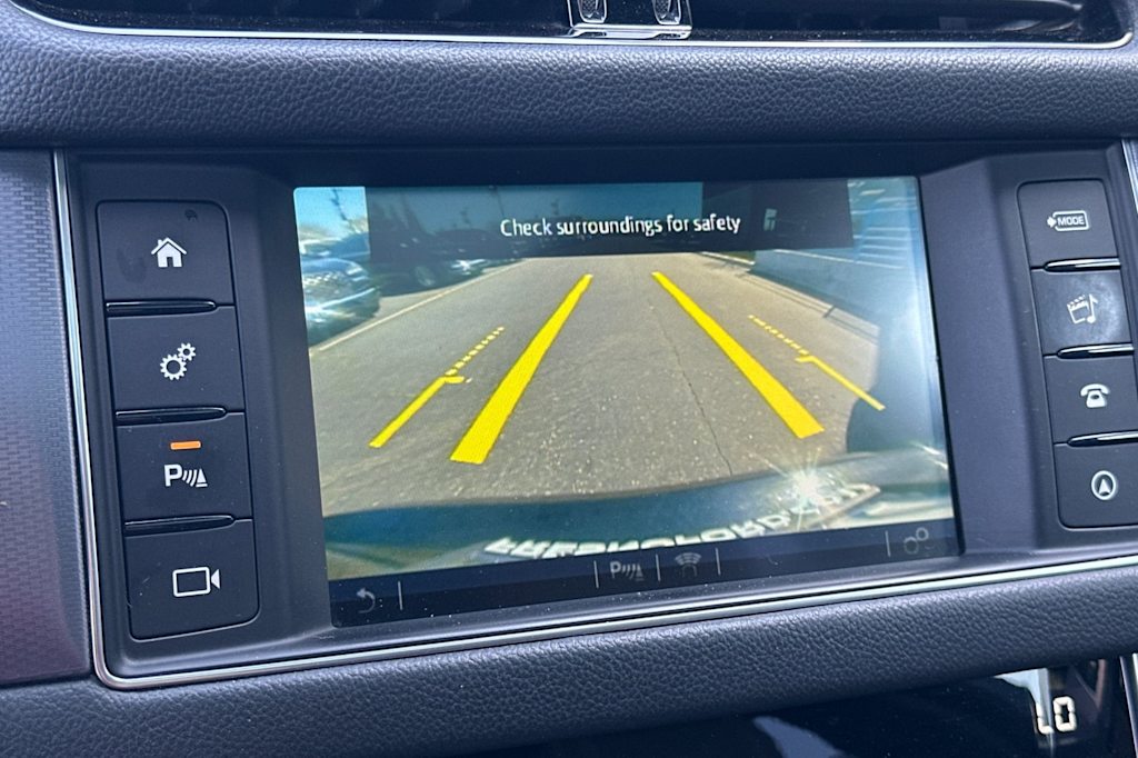 Thumbnail: 2016 Jaguar XF - 22