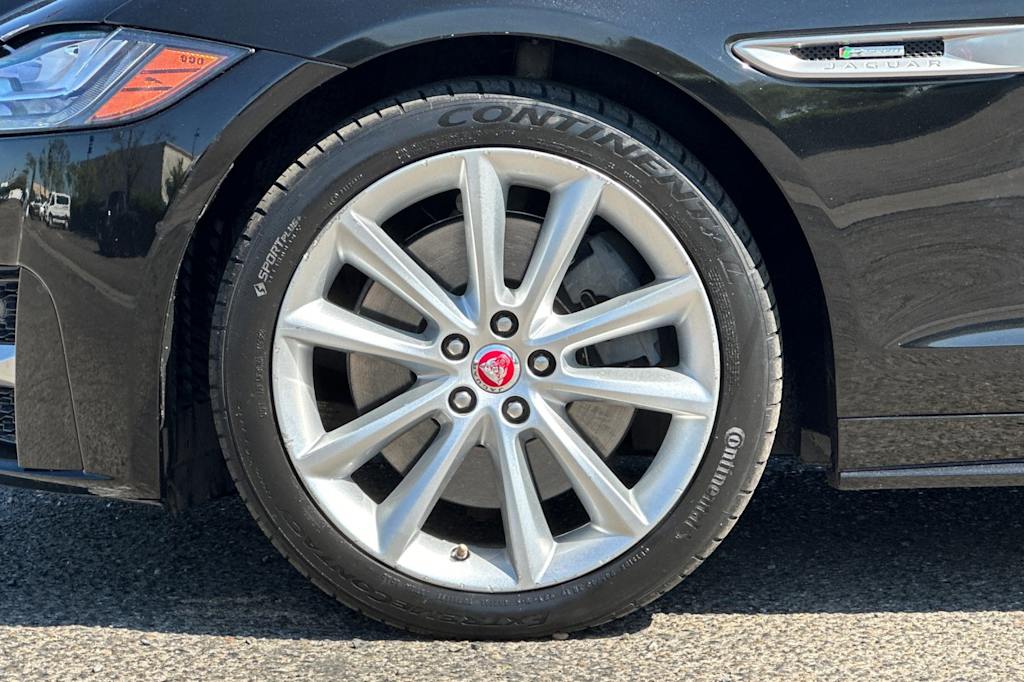 Thumbnail: 2016 Jaguar XF - 8