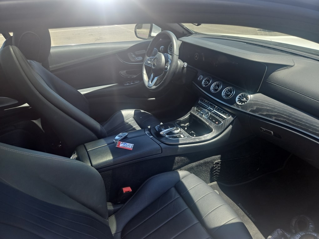 Thumbnail: 2020 Mercedes-Benz E-Class - 8