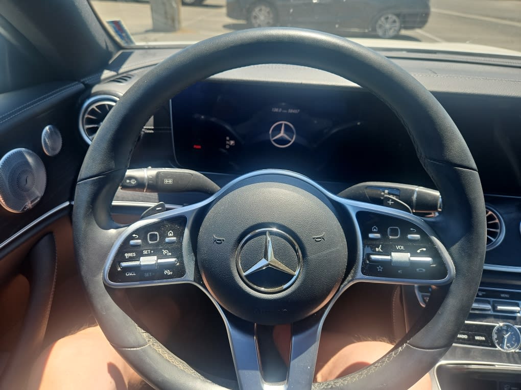 Thumbnail: 2020 Mercedes-Benz E-Class - 10