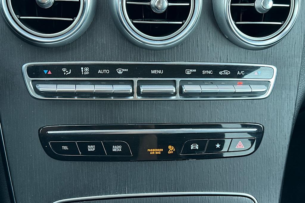 Thumbnail: 2022 Mercedes-Benz GLC - 24