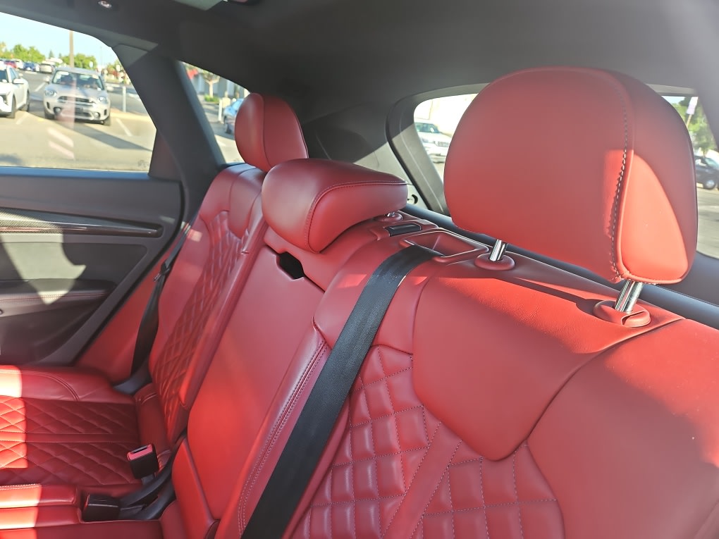 Thumbnail: 2018 Audi SQ5 - 10
