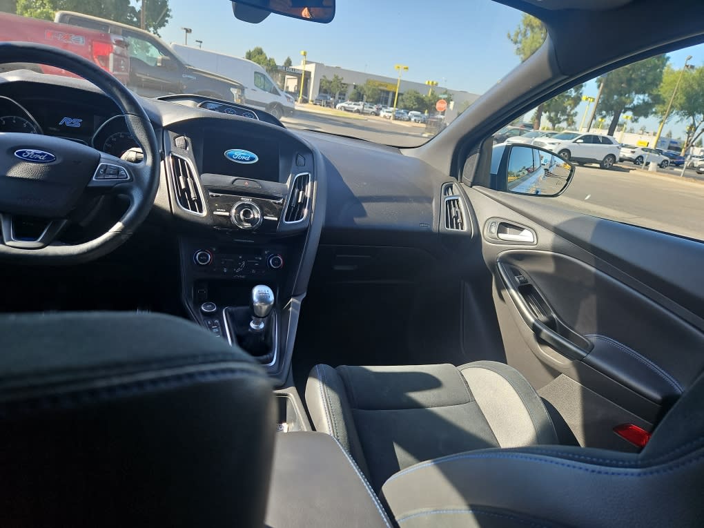 Thumbnail: 2016 Ford Focus - 7