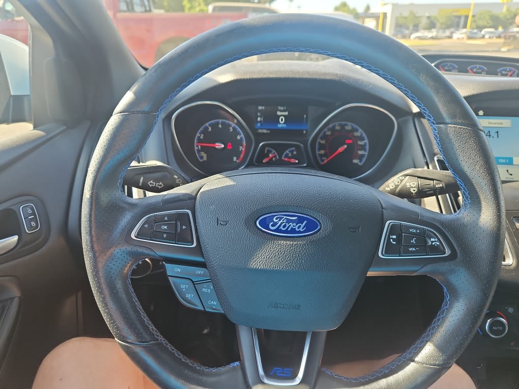 Thumbnail: 2016 Ford Focus - 19