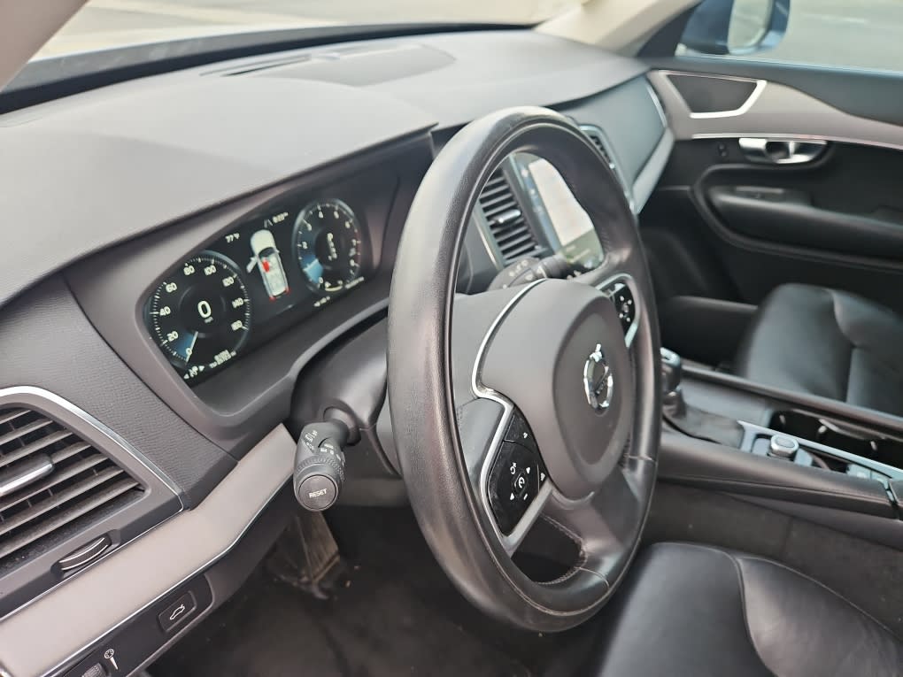 Thumbnail: 2022 Volvo XC90 - 2