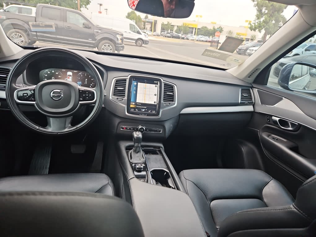 Thumbnail: 2022 Volvo XC90 - 8