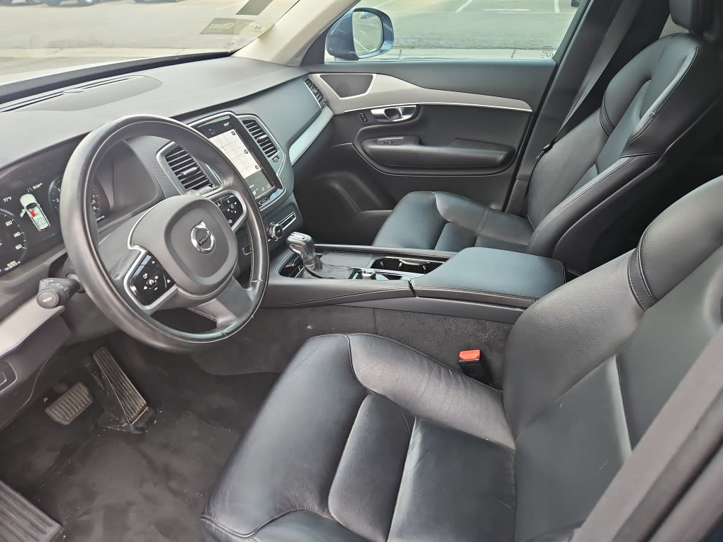 Thumbnail: 2022 Volvo XC90 - 10