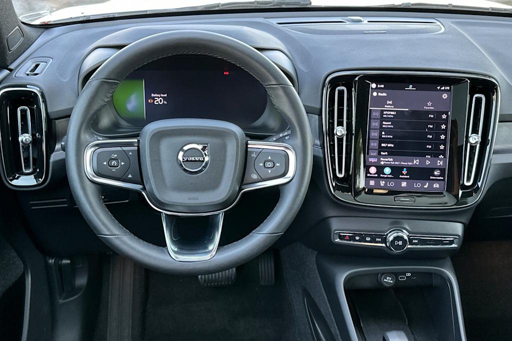 Thumbnail: 2023 Volvo C40 - 9