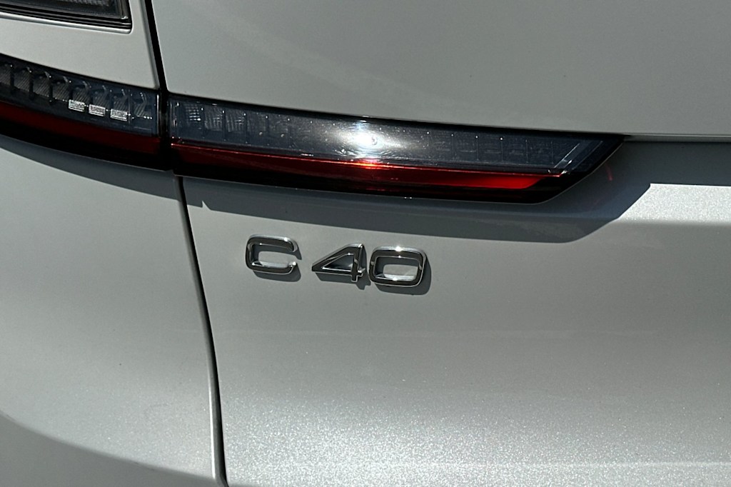 Thumbnail: 2023 Volvo C40 - 7