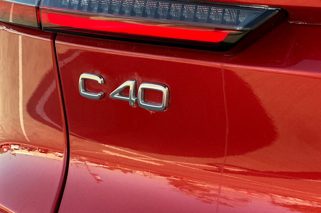 Thumbnail: 2023 Volvo C40 - 7