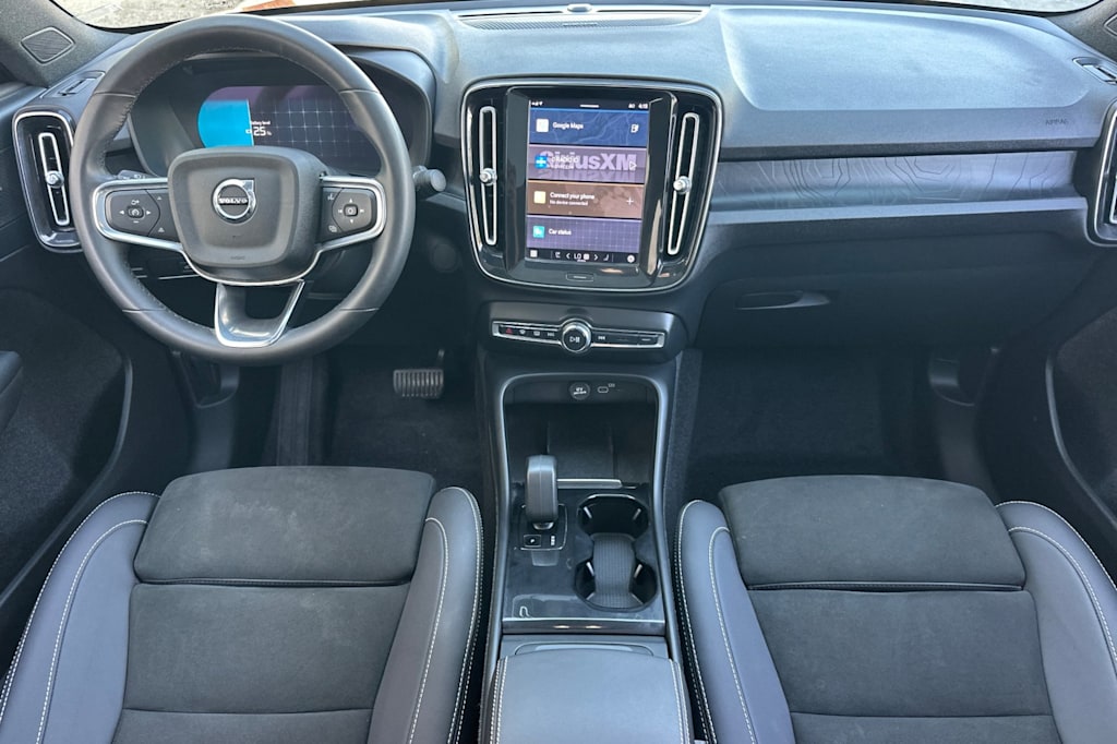 Thumbnail: 2023 Volvo C40 - 2