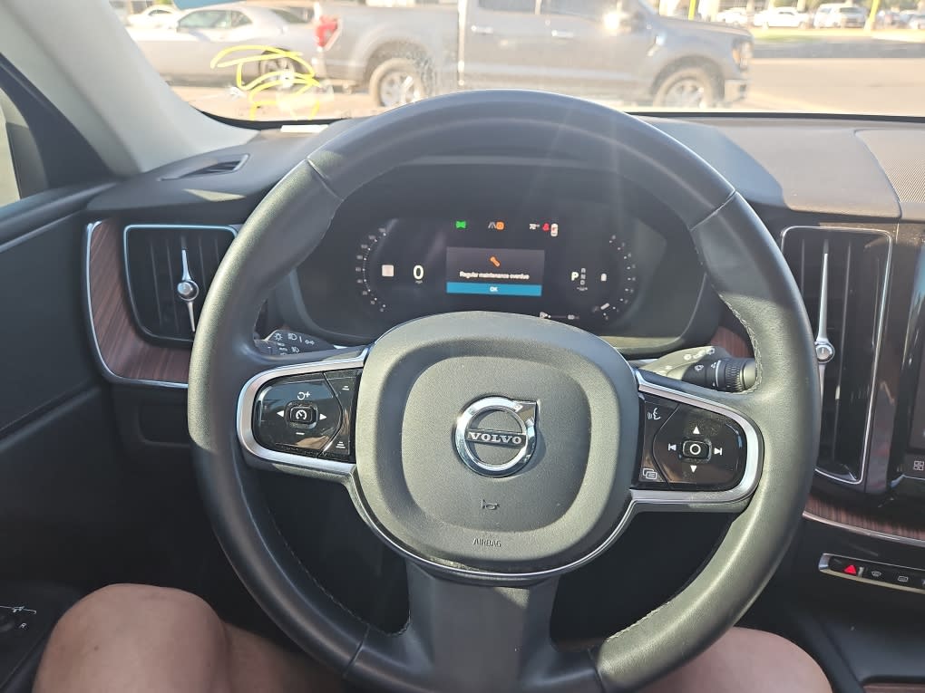 Thumbnail: 2023 Volvo XC60 - 12