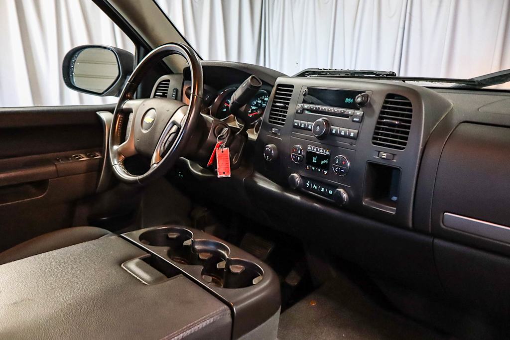 2011 Chevrolet Silverado 2500 LT 2