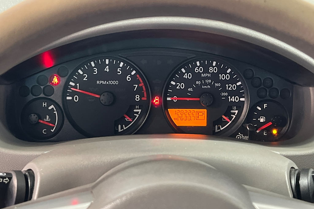 2013 Nissan Frontier SV 14