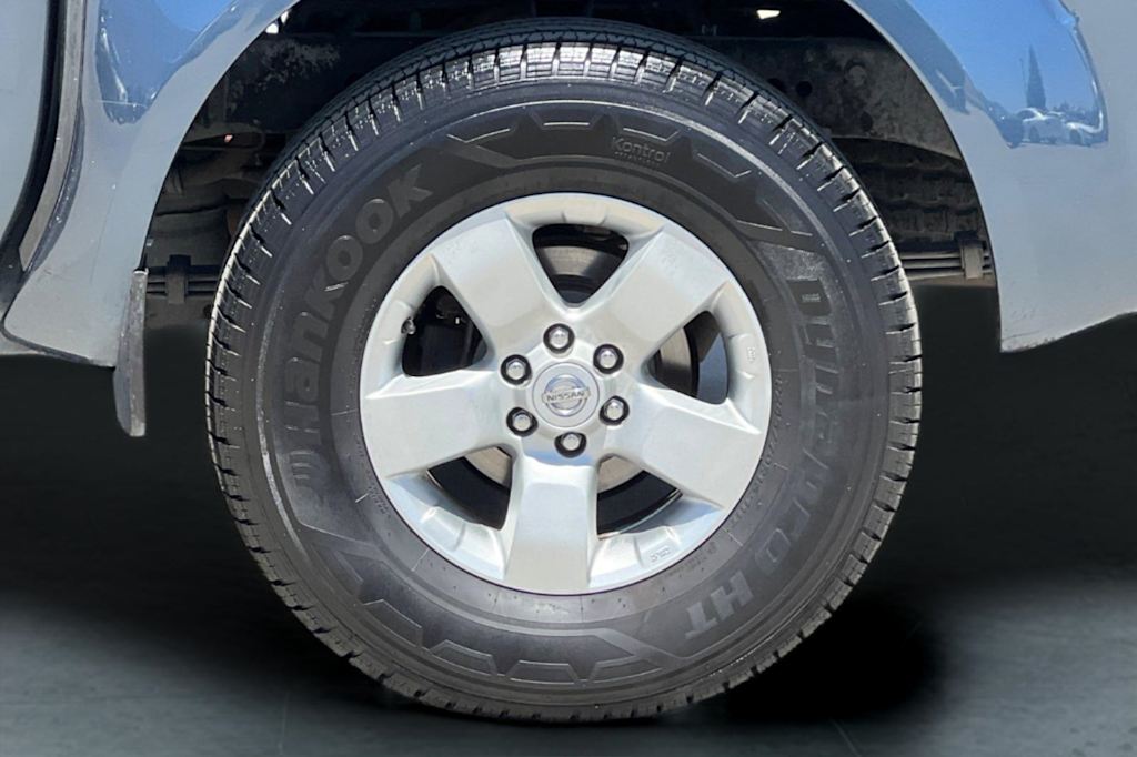 2013 Nissan Frontier SV 7