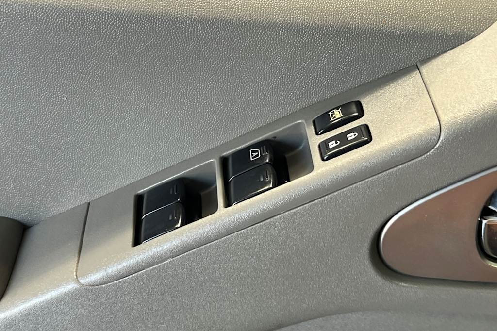 2013 Nissan Frontier SV 19