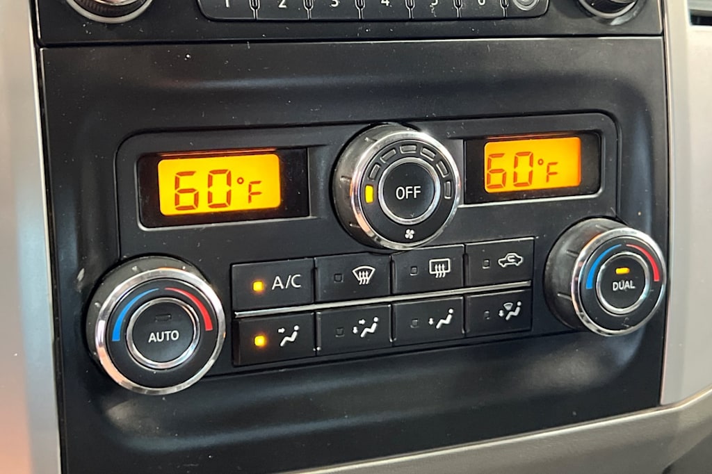 2013 Nissan Frontier SV 22