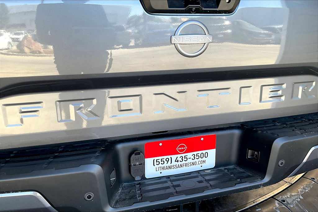 2024 Nissan Frontier SV 15