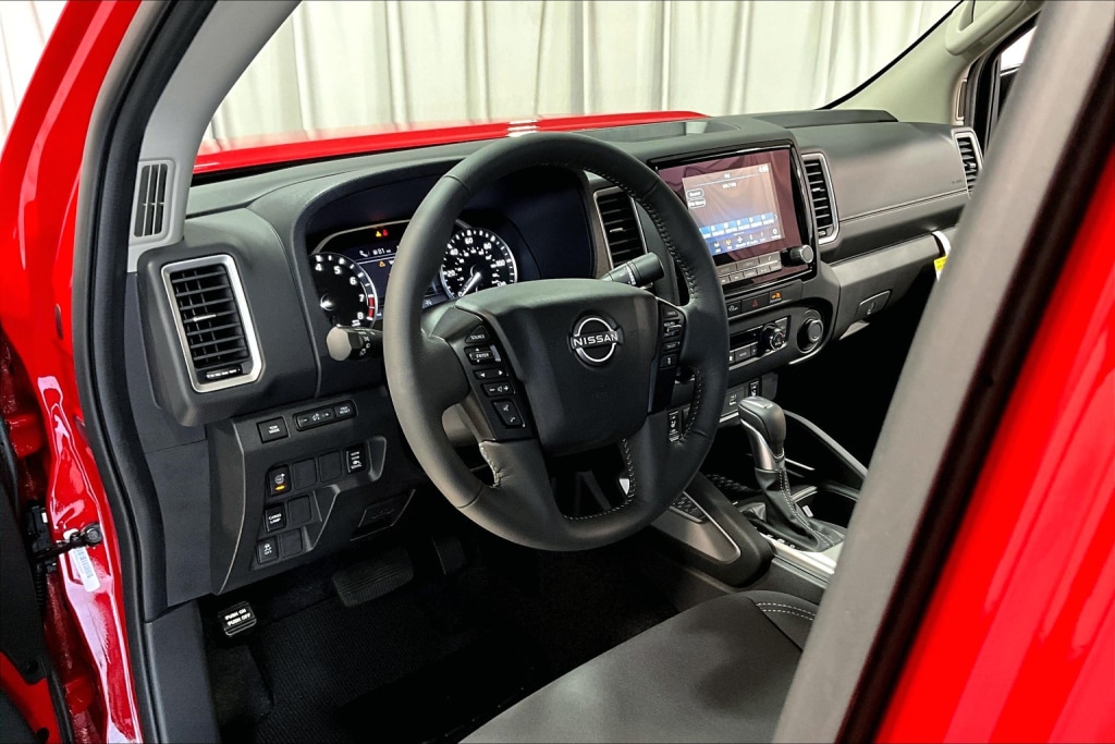 2024 Nissan Frontier SV 2