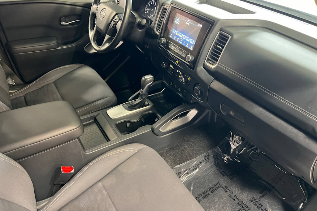 2022 Nissan Frontier SV 11