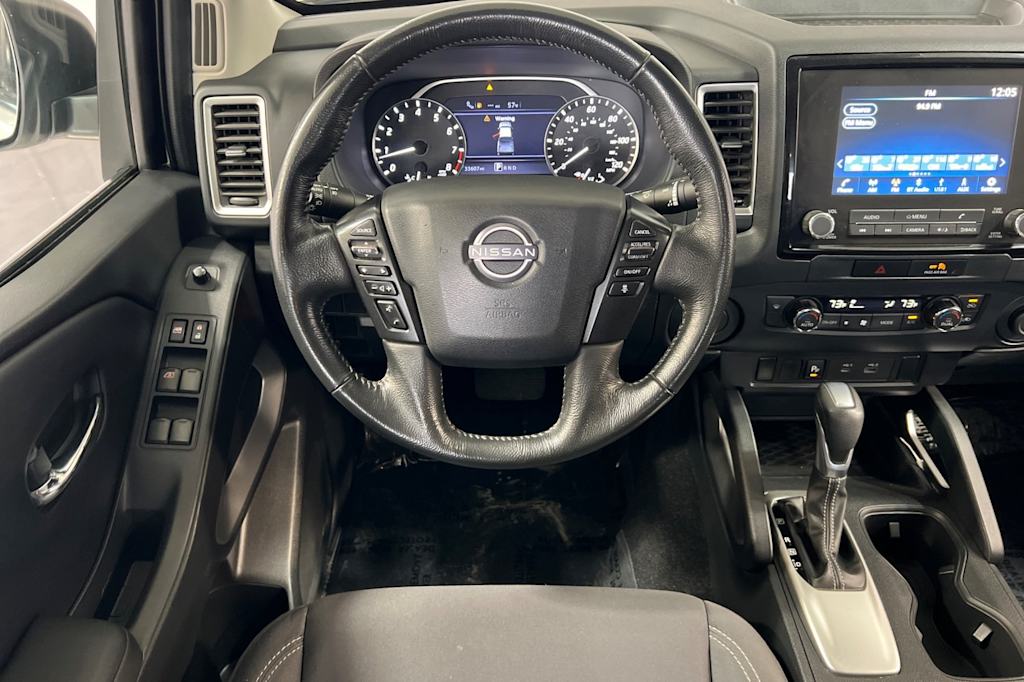 2022 Nissan Frontier SV 10