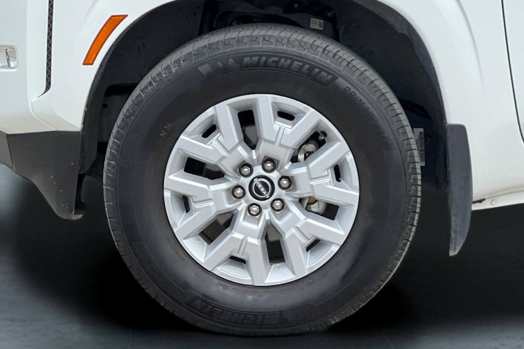 2022 Nissan Frontier SV 6