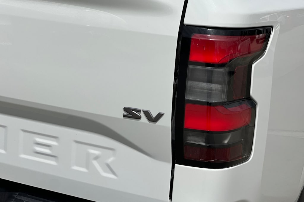 2022 Nissan Frontier SV 26