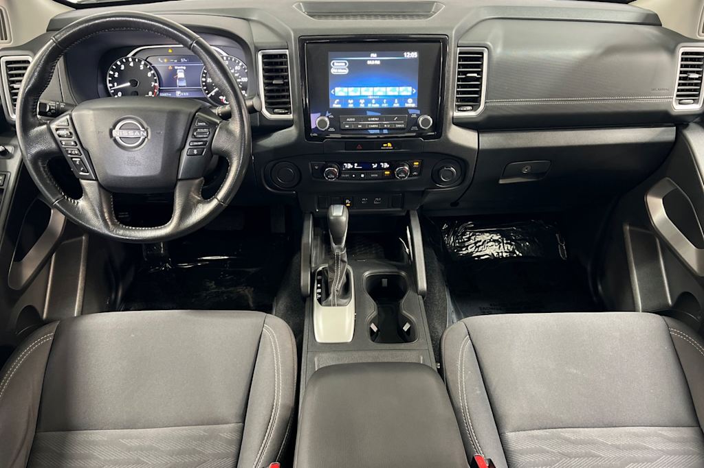 2022 Nissan Frontier SV 2