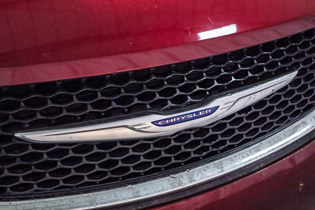 2019 Chrysler Pacifica Touring L 16